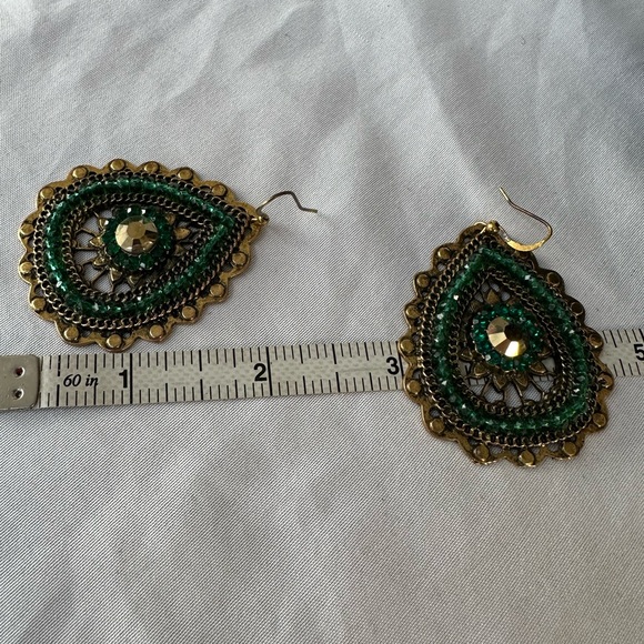 Large goldtone and greet sparkly rhinestone earrings - Picture 6 of 7